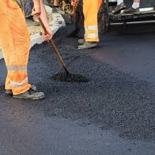 Best Asphalt Driveway Installation  in Monroe, LA